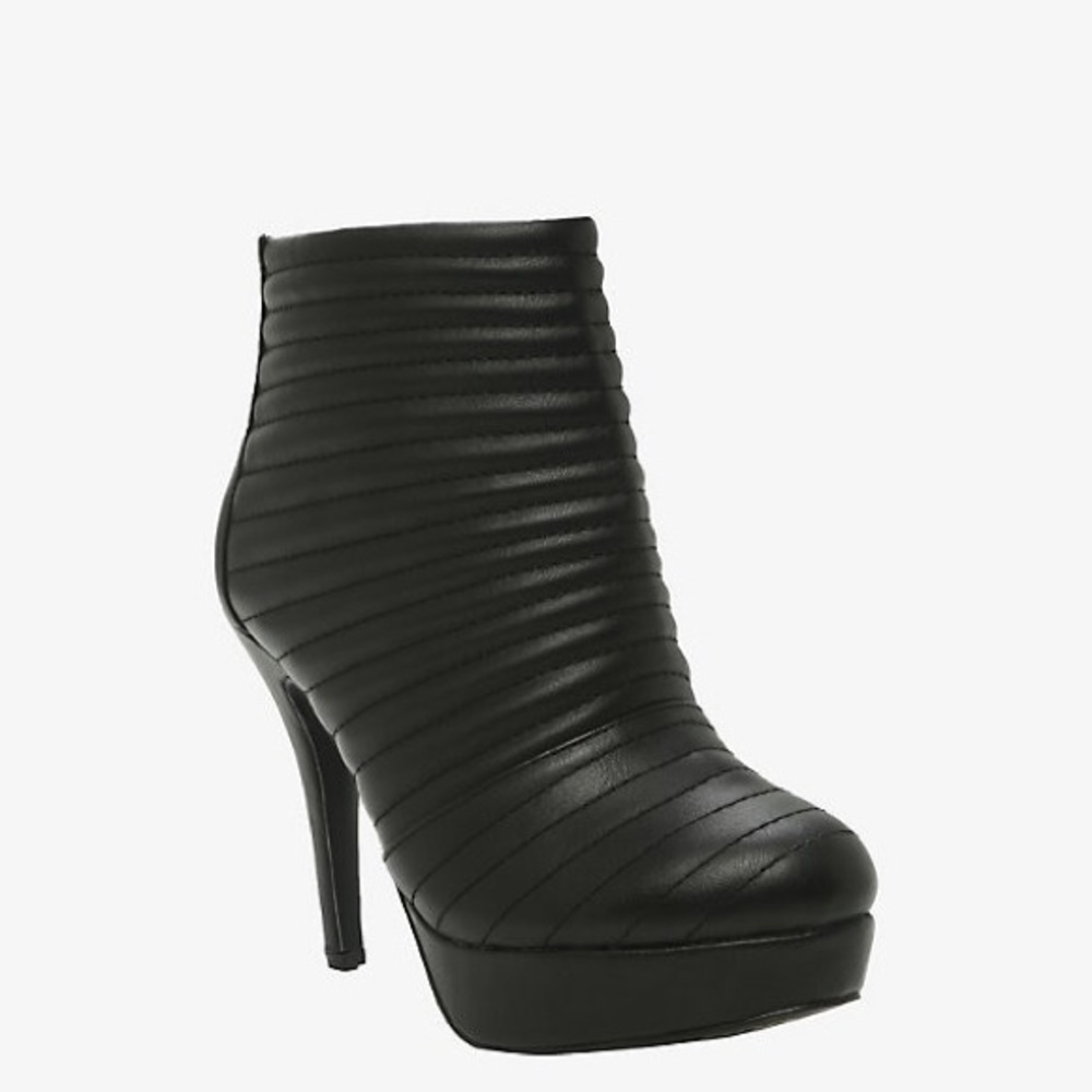 Torrid Quilted Moto Booties Size 13